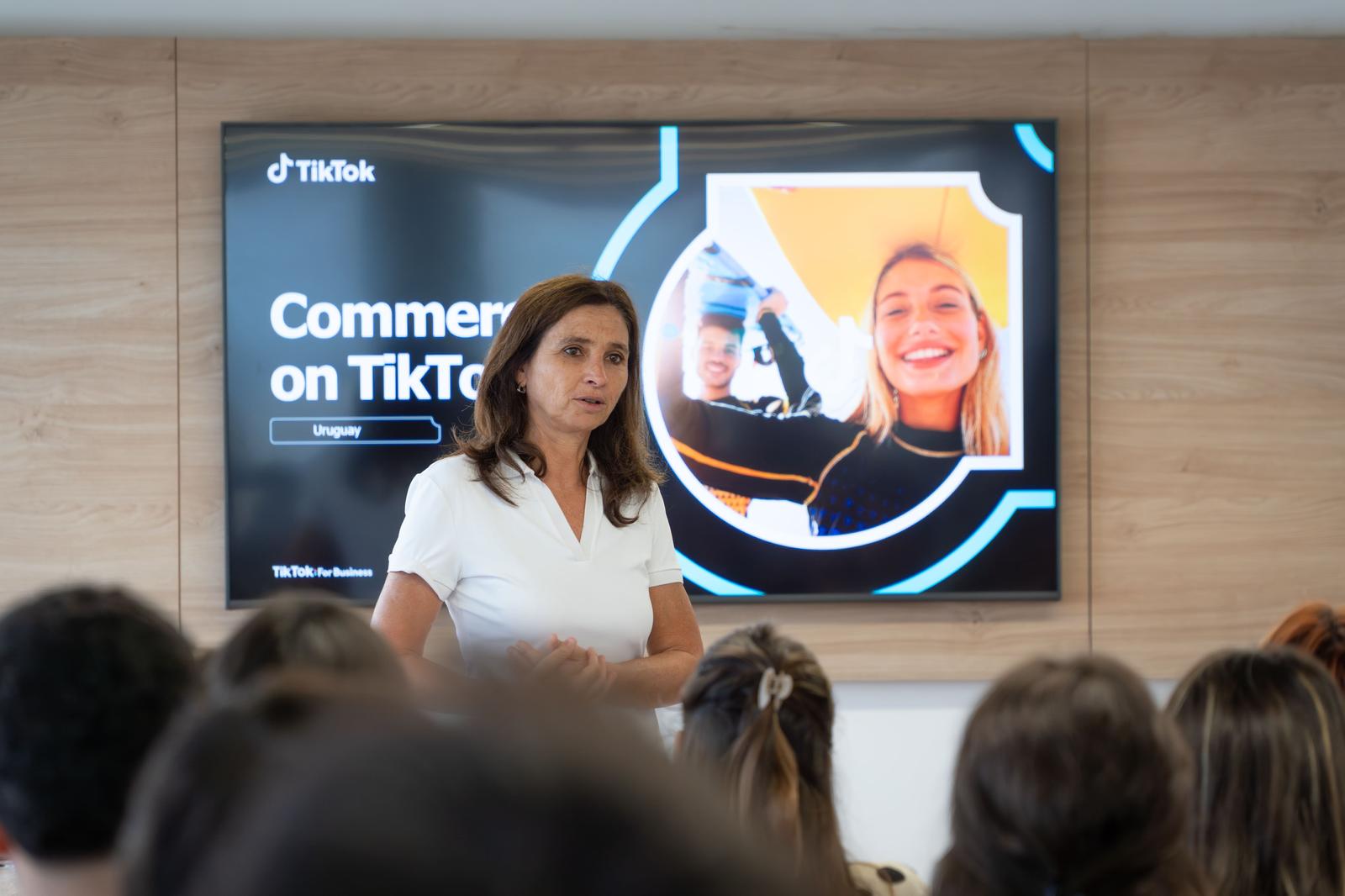 Imagen principal del artículo: Fenicio Academy en movimiento: un marzo de aprendizaje